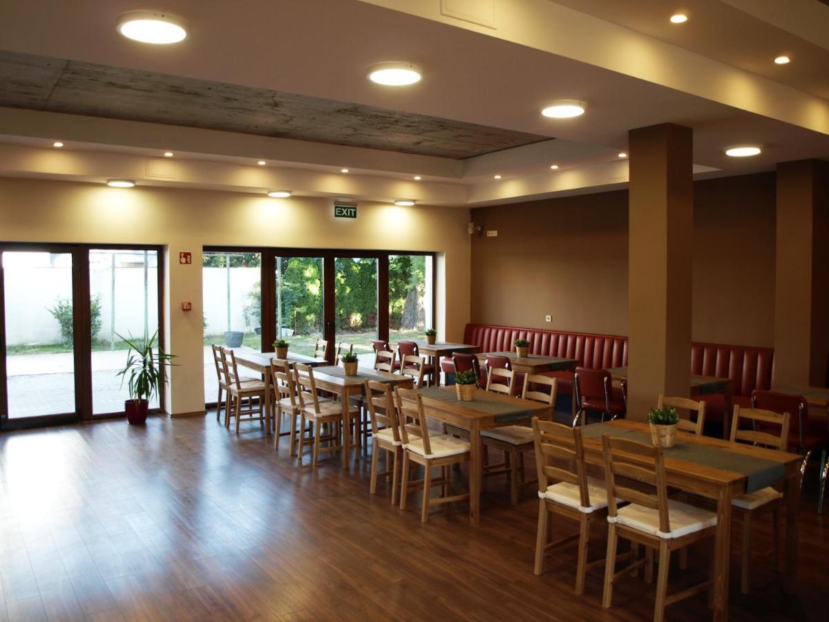 مبيت وإفطار Balatonmáriafürdő Garden Club Panzio المظهر الخارجي الصورة