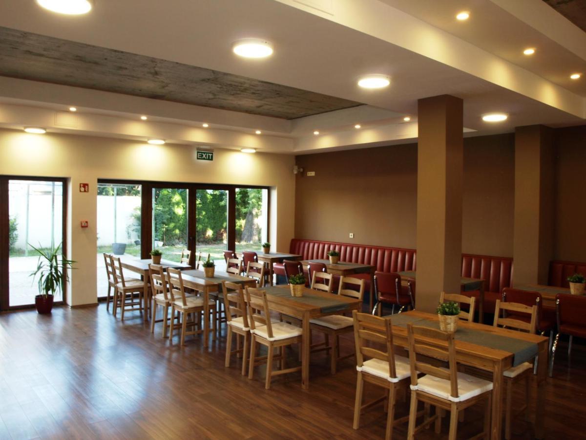 مبيت وإفطار Balatonmáriafürdő Garden Club Panzio المظهر الخارجي الصورة