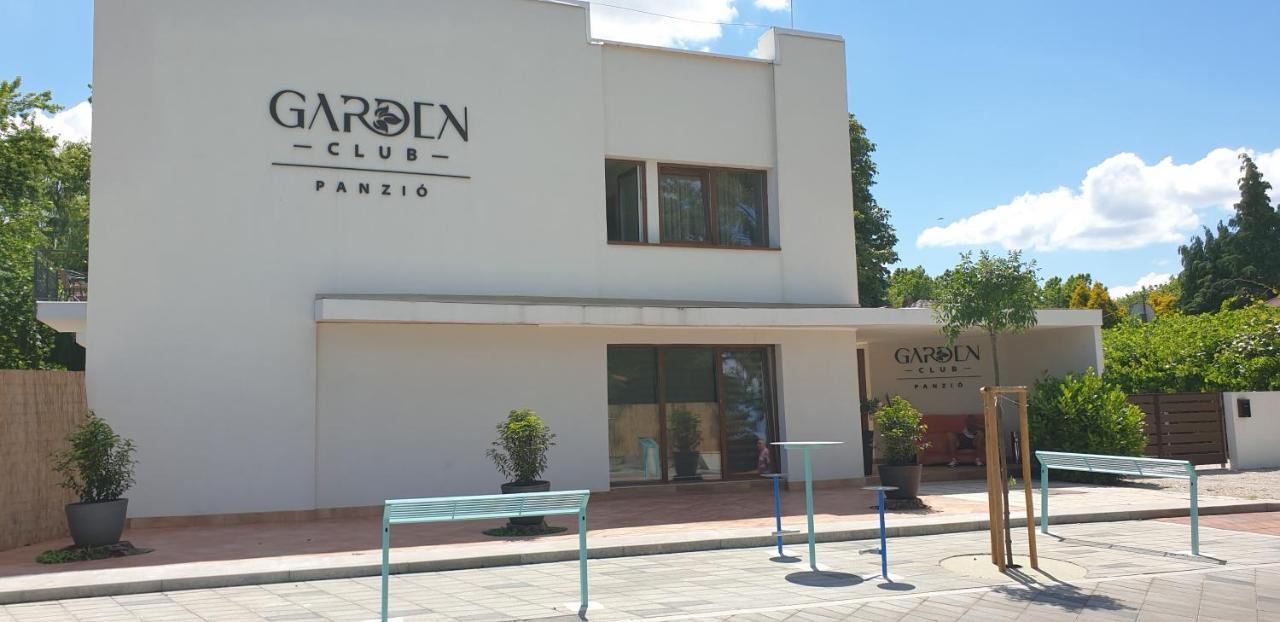 مبيت وإفطار Balatonmáriafürdő Garden Club Panzio المظهر الخارجي الصورة