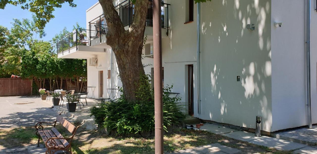 مبيت وإفطار Balatonmáriafürdő Garden Club Panzio المظهر الخارجي الصورة